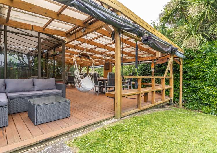 10 Parkdale Place Glenview_18