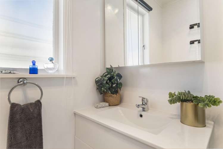 60 Farquhar Road Glendene_17