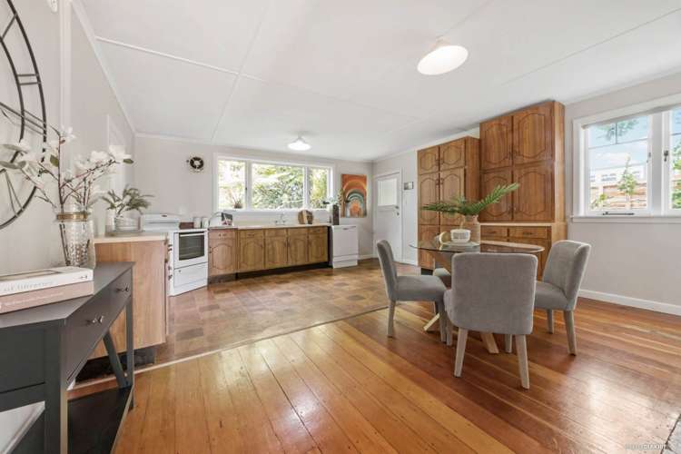 20 Golf Road New Lynn_8