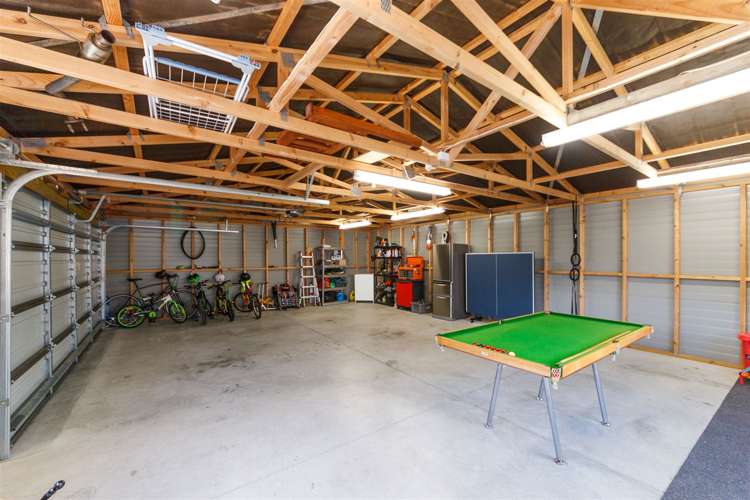 968 Tremaine Avenue Roslyn_22