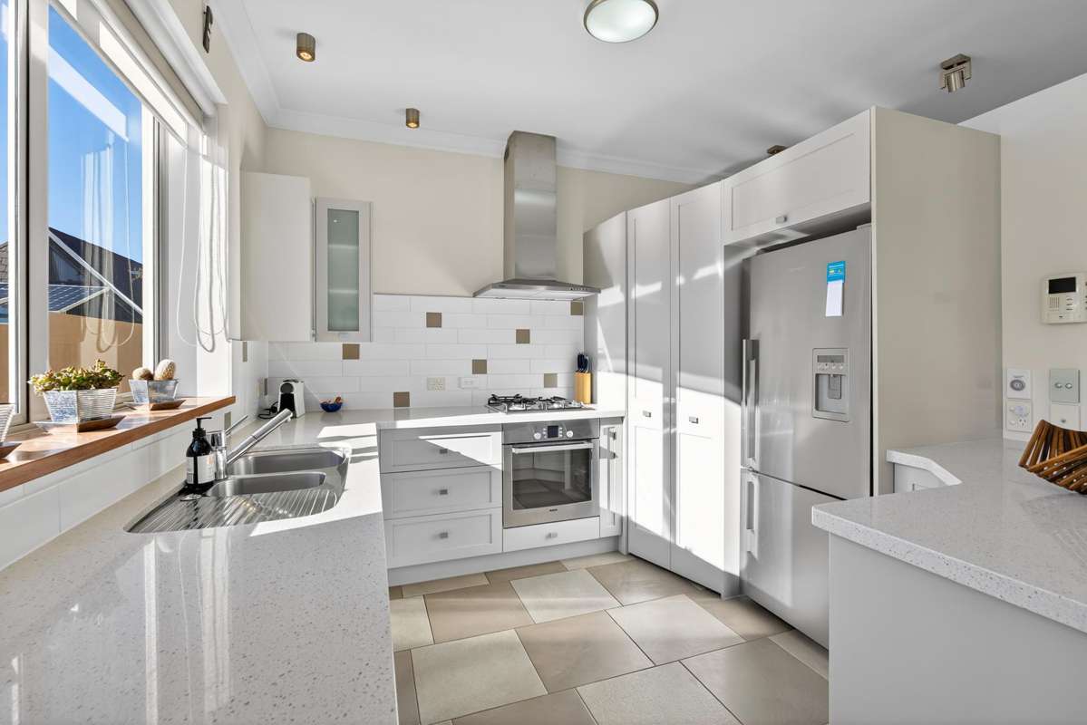 1/12 Ajax Avenue_5