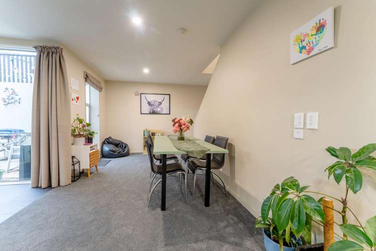 2/8 Braemar Place Marchwiel_14