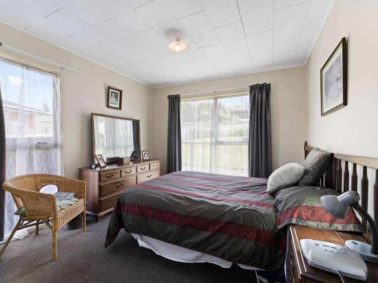 29 Heather Green Avenue Meremere_8