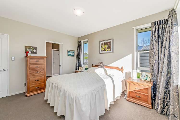 77 North Terrace Darfield_16