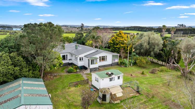 264 Glenbrook Beach Road Glenbrook_17