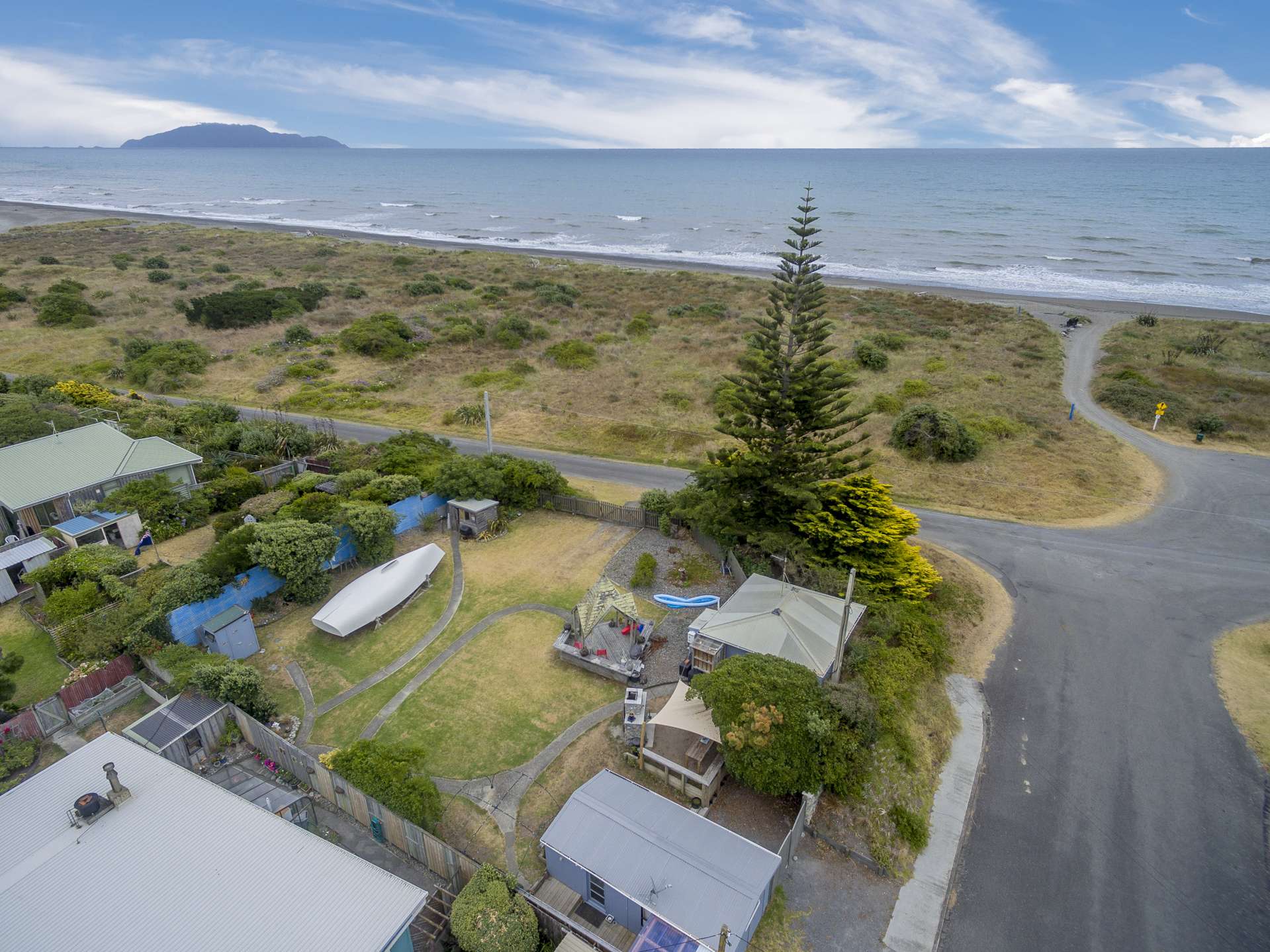 32 The Avenue Otaki Beach_0