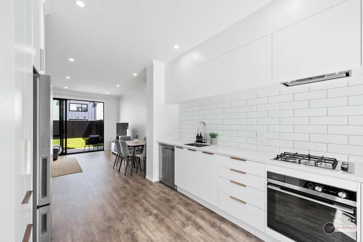 33 Leo Waikari Crescent Wallaceville_8