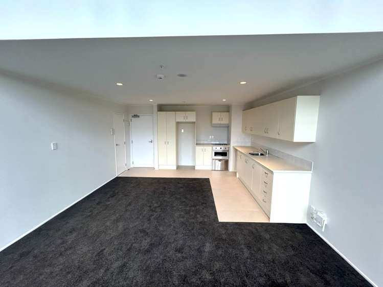 16F/30 Westward Ho Glen Eden_3