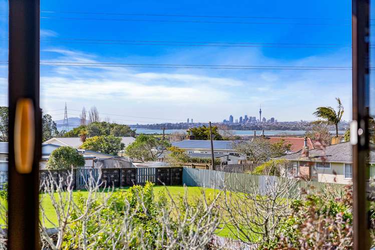 12 Wakeling Avenue Te Atatu South_7