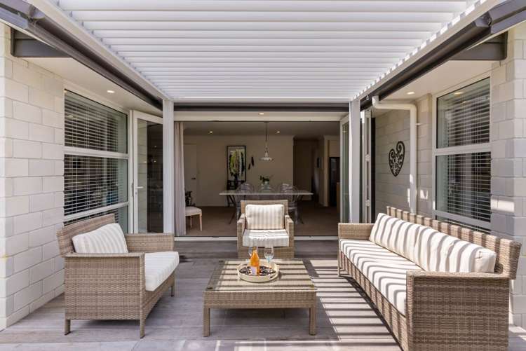 17 Lydiard Place Beachlands_26