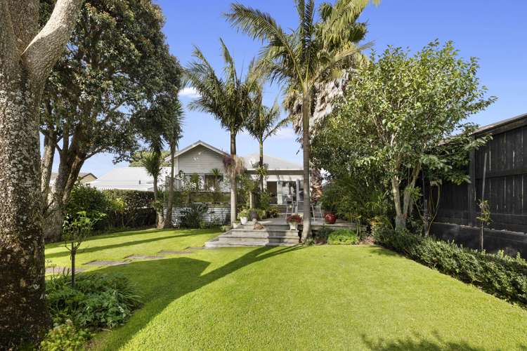 249 Courtenay Street Strandon_16