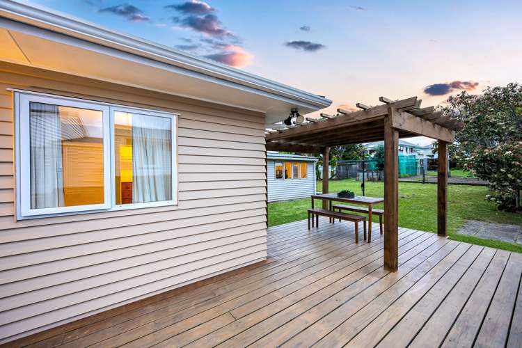 23 Dundee Place Blockhouse Bay_15