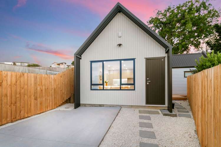 49B Clayburn Road_0