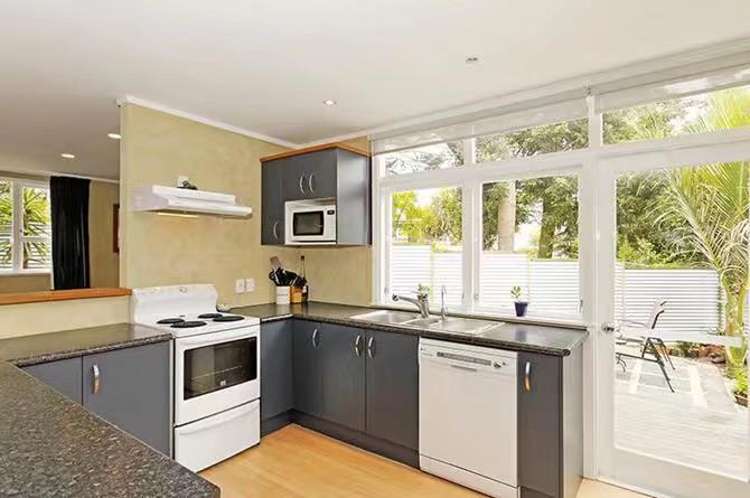 20 Bayside Avenue Te Atatu Peninsula_2