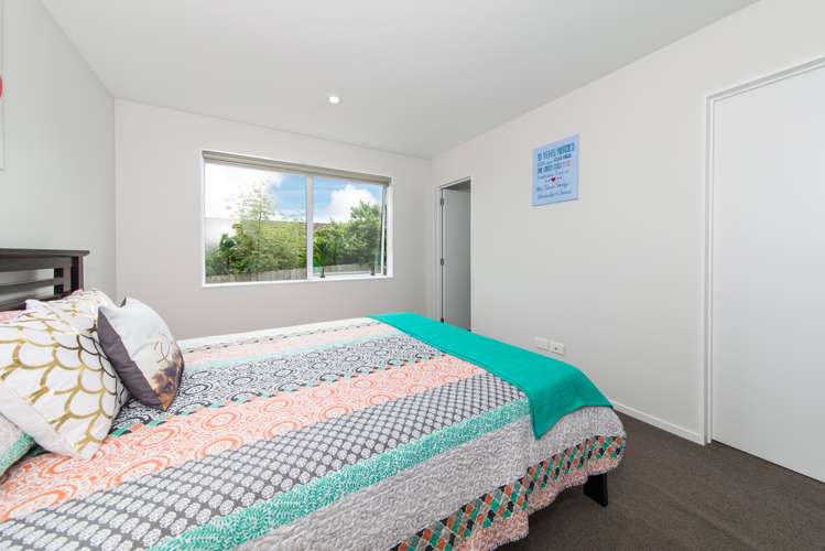 49 Leo Street Glen Eden_13