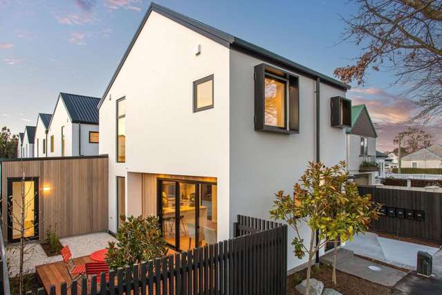 1/125 Canon Street Edgeware_1