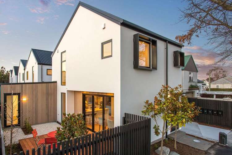 1/125 Canon Street Edgeware_1