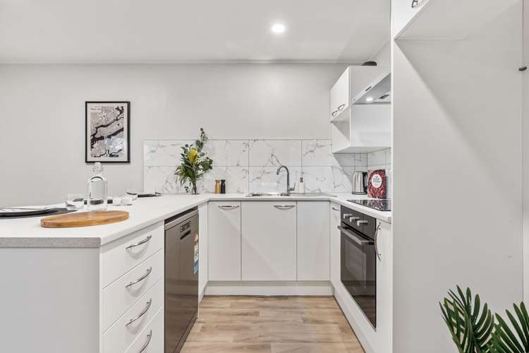 2/31 Bowater Place Manurewa_6