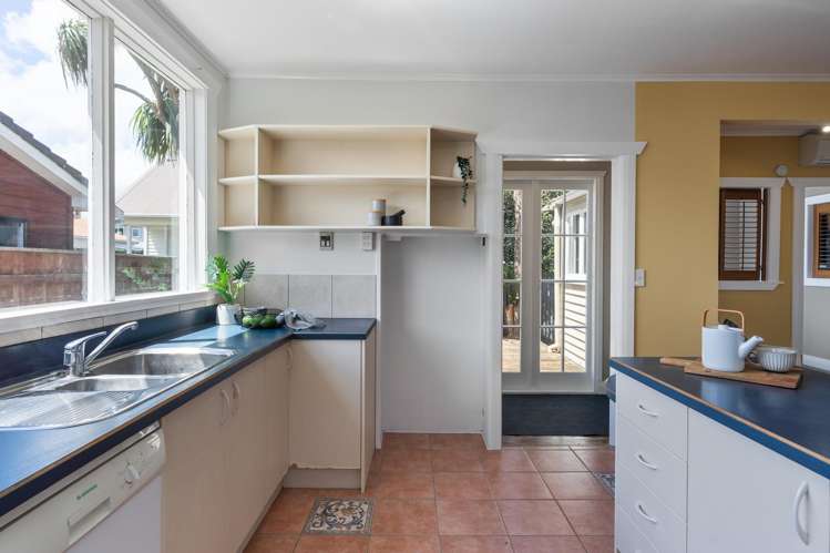 9 Bracken Street Petone_11