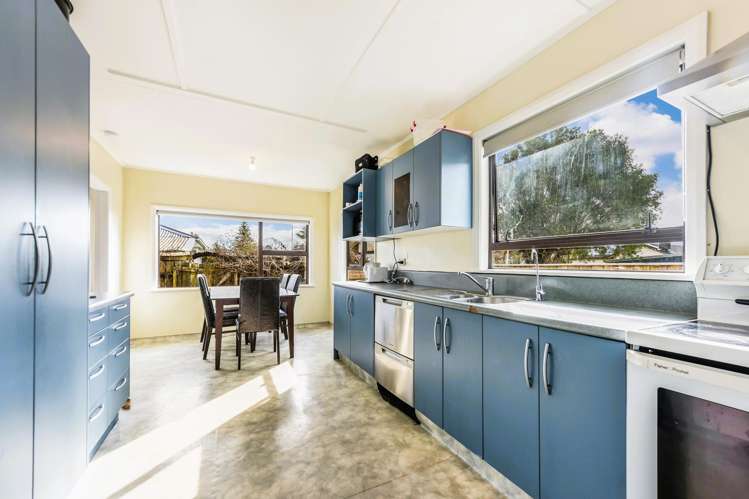 5 Maitland Avenue Stoke_2