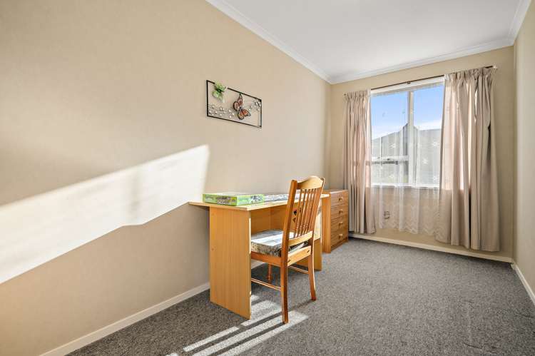 2/110 Barbour Street Waltham_10