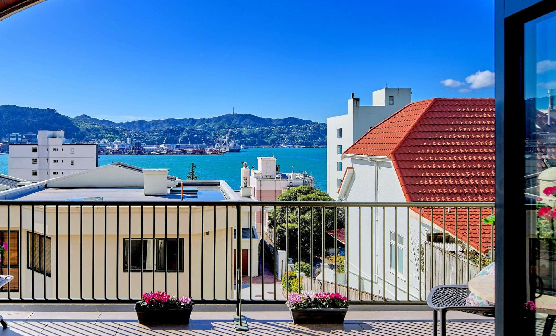 12/22 Oriental Terrace Oriental Bay_0
