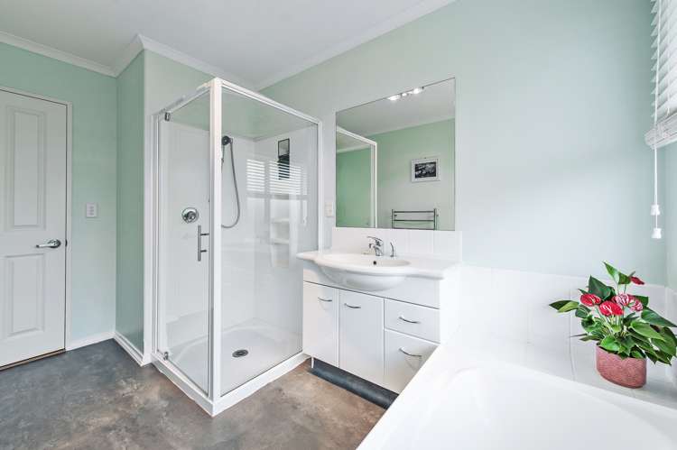 79 North Terrace Darfield_17