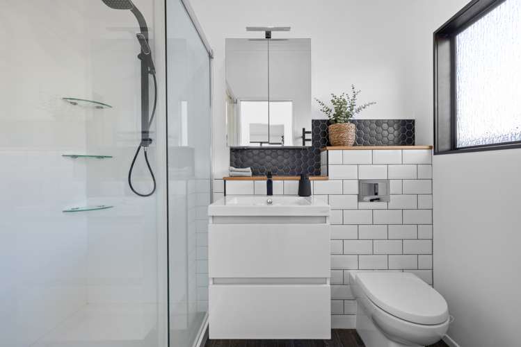 10 Cassino Crescent Onekawa_14