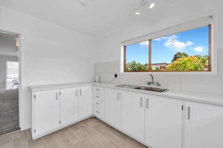1/16 Archmillen Avenue Pakuranga Heights_15