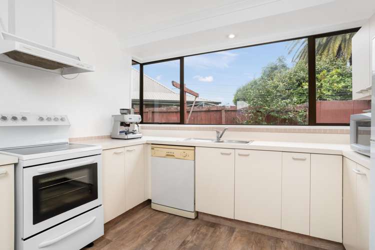 2/30 Townshend Crescent_4