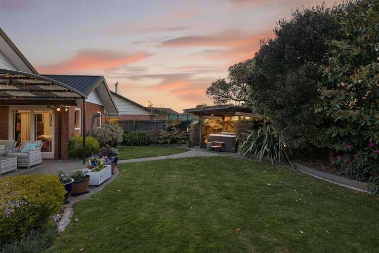 4 Windward Lane Bromley_25