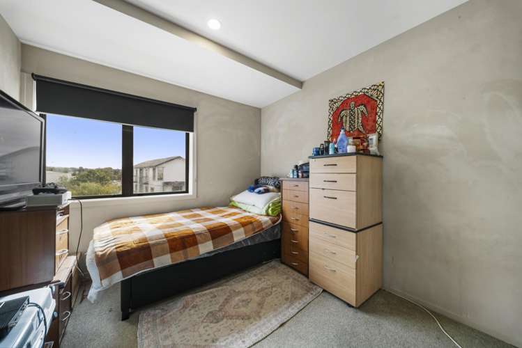 2A/10 Crown Lynn Place New Lynn_13