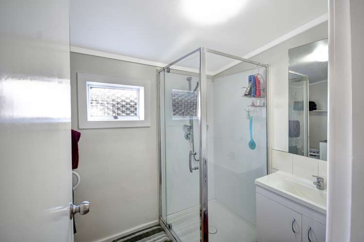 37 Chaucer Street Milton_14