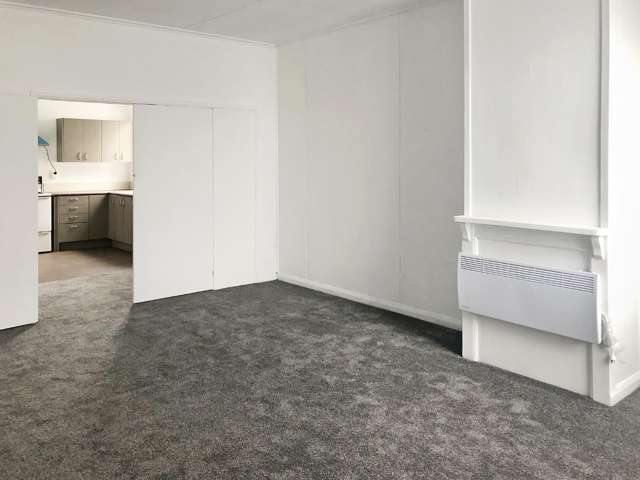 2/5 Gilmour Street 1208_2
