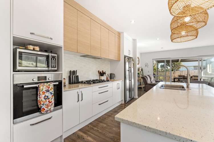 33 Kaipuke Crescent Gulf Harbour_12