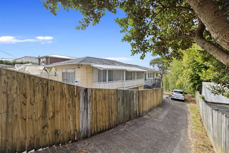 2/111 Tirimoana Road Te Atatu South_10