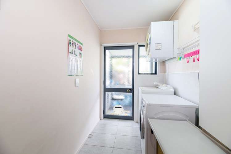 8 Saint Thomas More Lane Glenfield_11