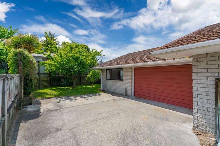 2/8 Tamatea Road Taupo_12