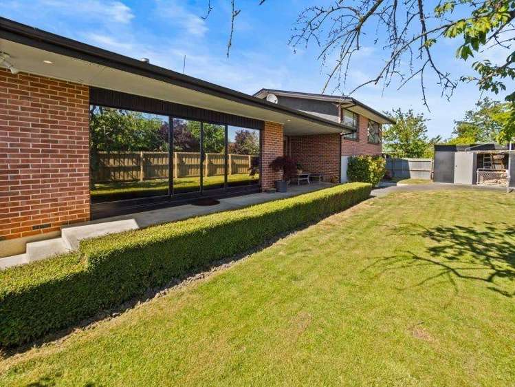 13 Bathurst Street 1383_2