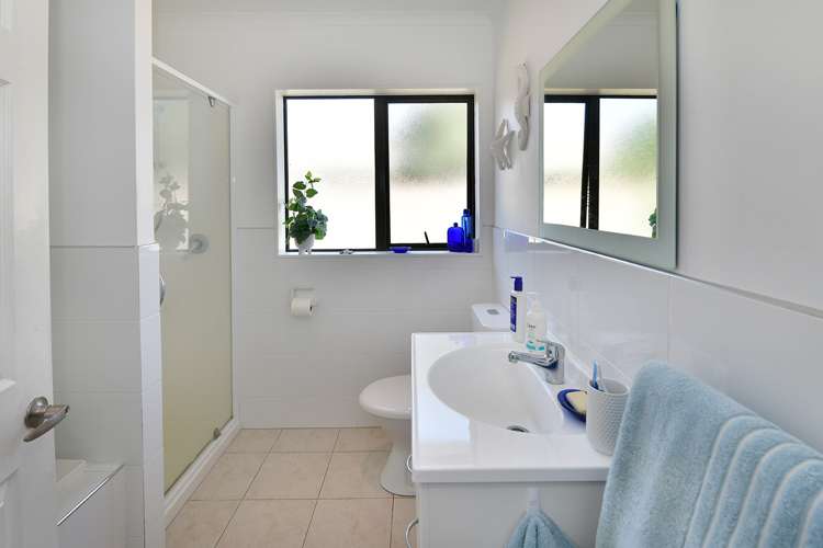 19 Raabia Close Parakai_15