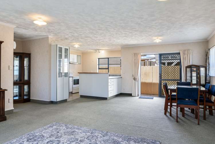 52a Queen Street West Levin_5