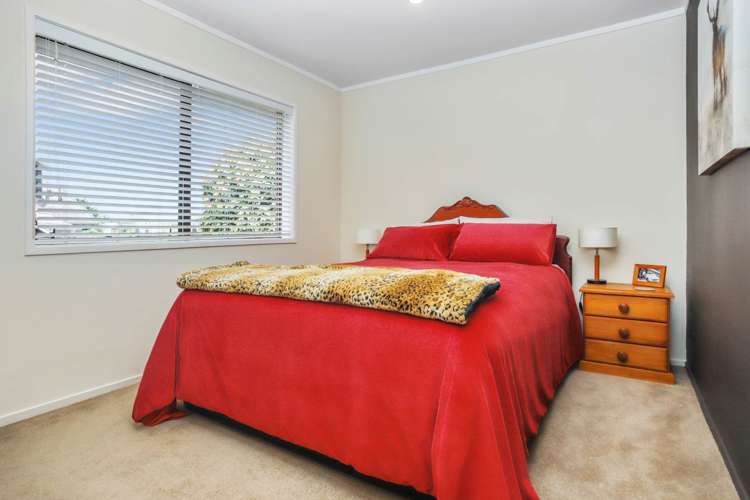 1/159 Norman Lesser Drive Saint Johns_15