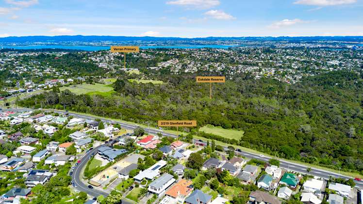 2/219 Glenfield Road Hillcrest_17