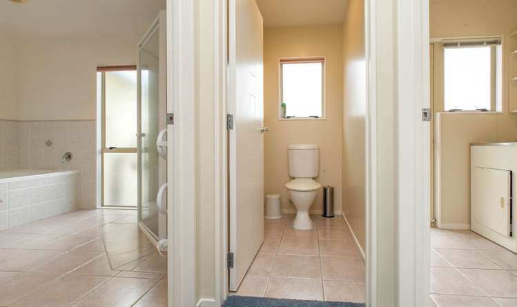 11 Hogarth Rise West Harbour_13