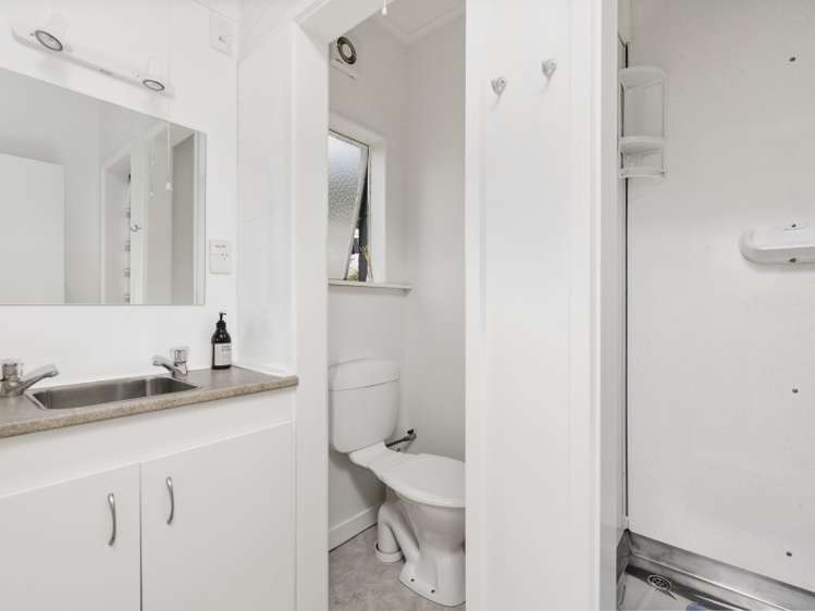 65 Wynyard Crescent Fernhill/Sunshine Bay_25