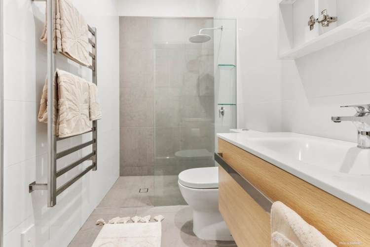 403 Murphys Road Flat Bush_7