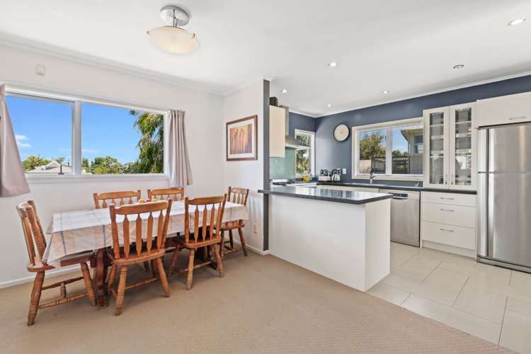 23 Northumberland Avenue Hauraki_14