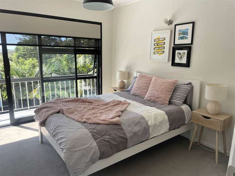 17 South Lynn Road Titirangi_16