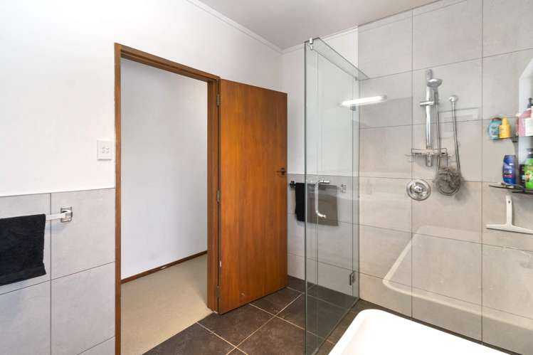 203 Fergusson Road Halcombe_20