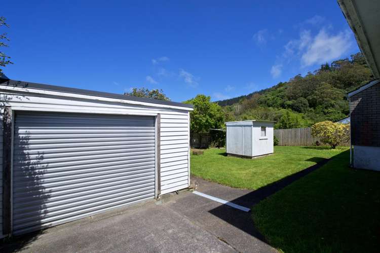 3 Greer Crescent Tawa_12